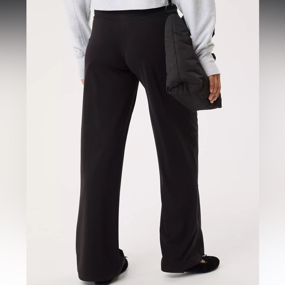 OFFLINE By Aerie Real Me XTRA High Waisted Trouser NWT Size S Short - Picture 3 of 6
